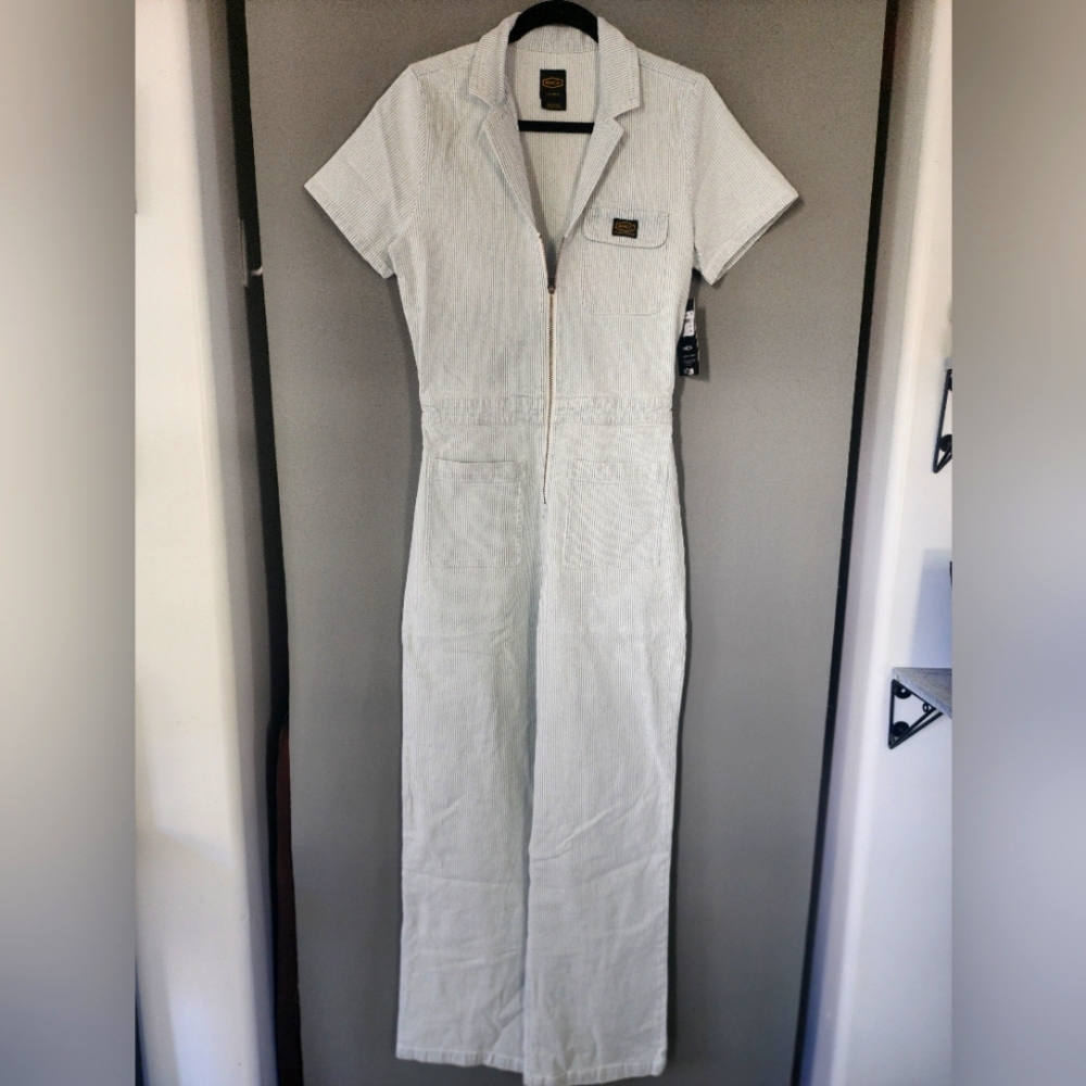 NEVER WORN! Women's RVCA Jumpsuit in light denim stripe. Size Small.